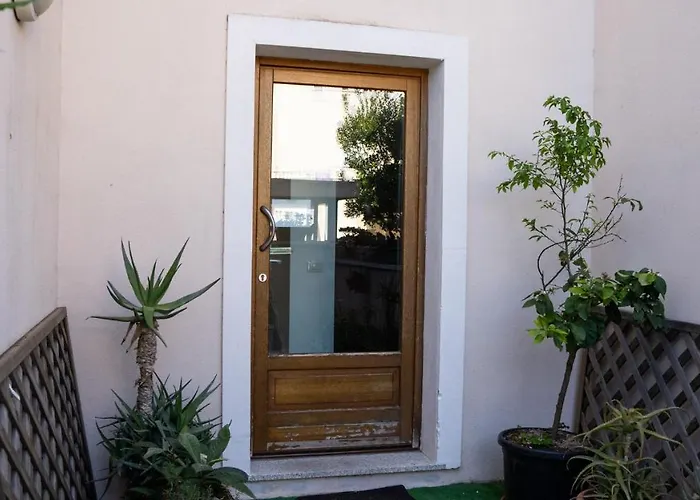 Daire Via Alloro 44 *